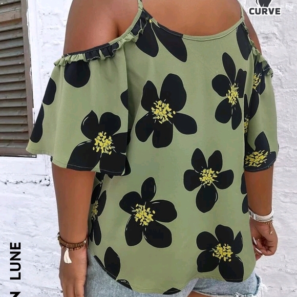 Green Floral Cold Shoulder Top - Picture 3 of 3